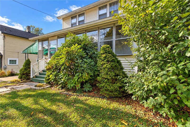 1526 Philadelphia St — photo 3