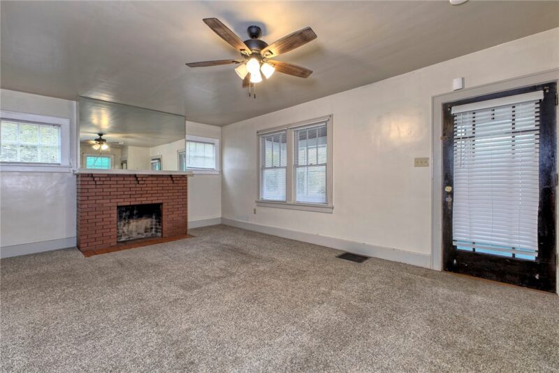 1526 Philadelphia St — photo 6