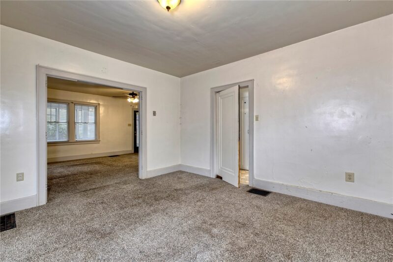 1526 Philadelphia St — photo 8