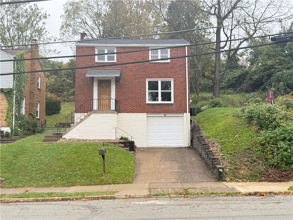 1366 Broadway Ave — photo 1
