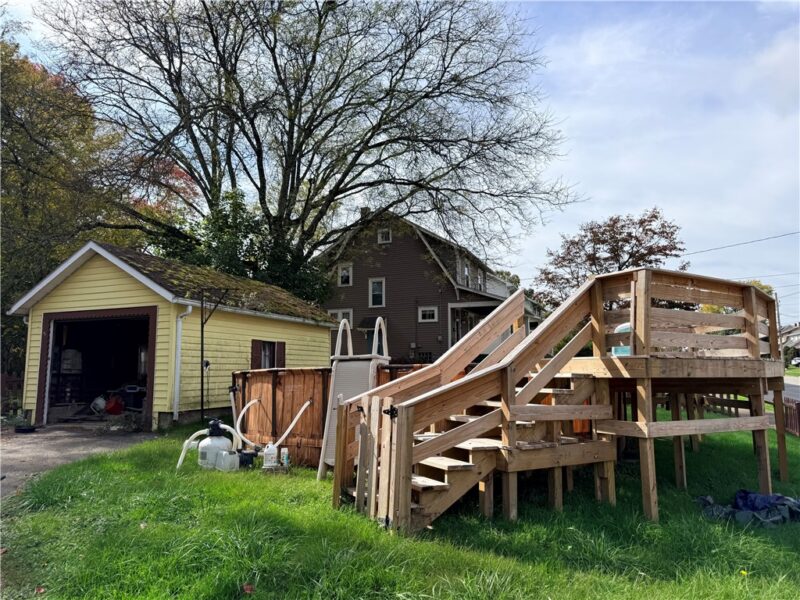 1315 Albert St — photo 8