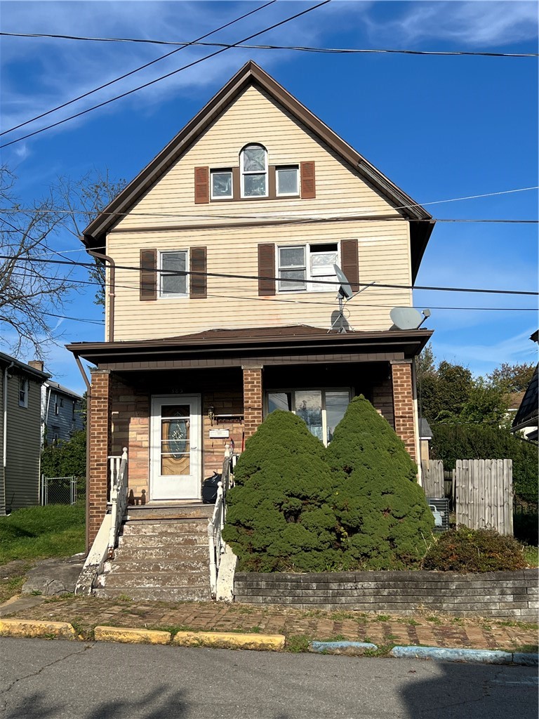 385 Pennsylvania Ave — photo 1