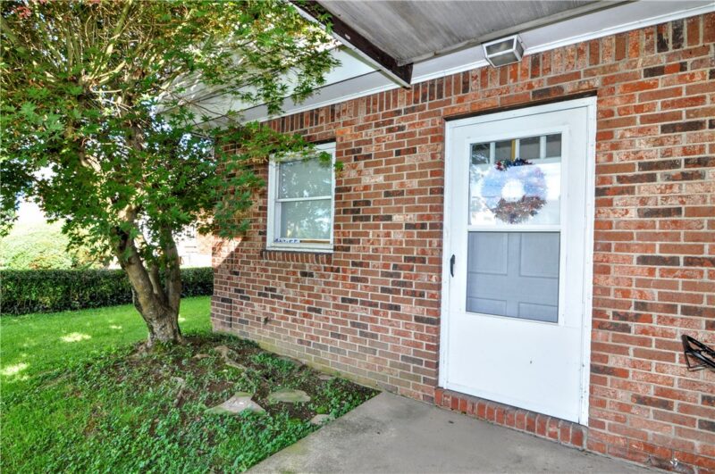 207 Scott St — photo 4