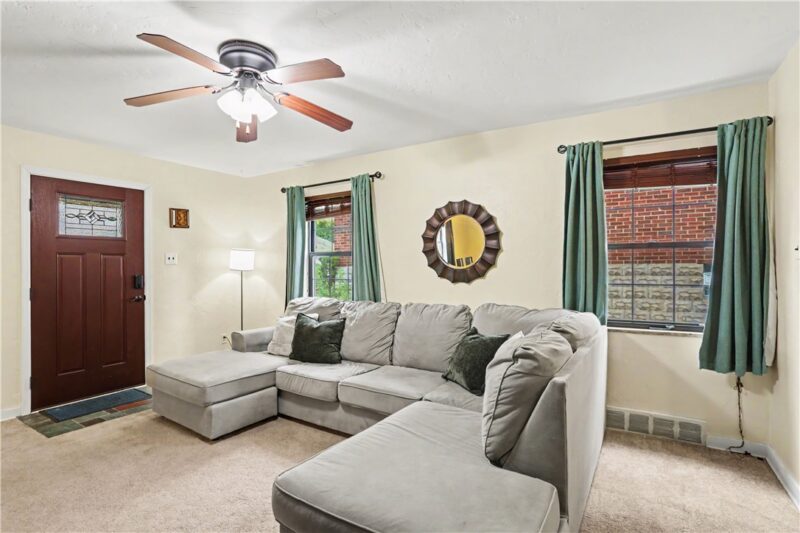 21 Leon Rd — photo 3