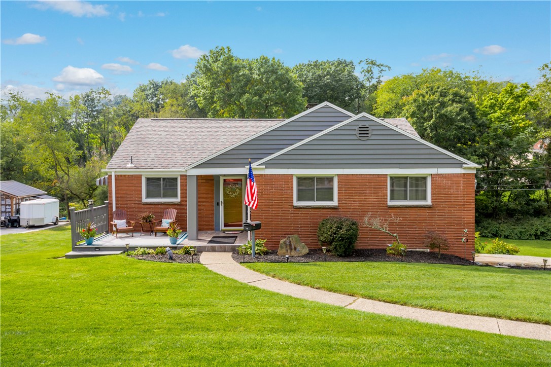 214 Drake Rd — photo 1