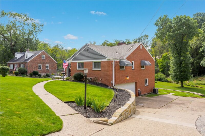 214 Drake Rd — photo 2