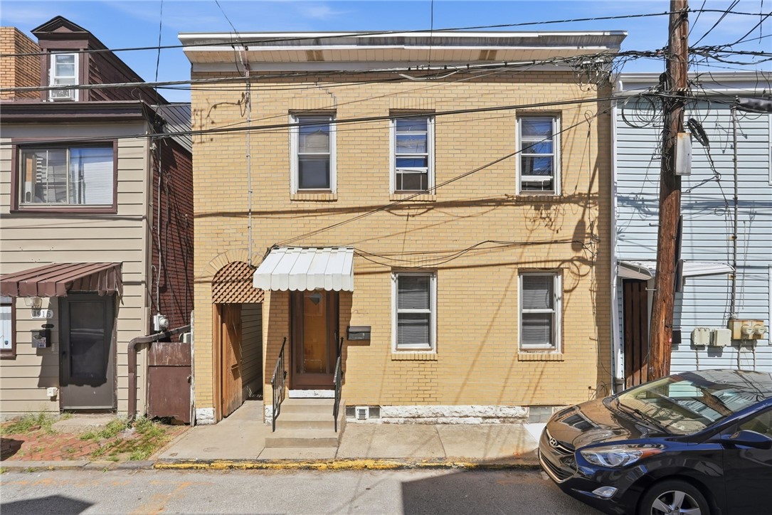 1917 Larkins Way — photo 1