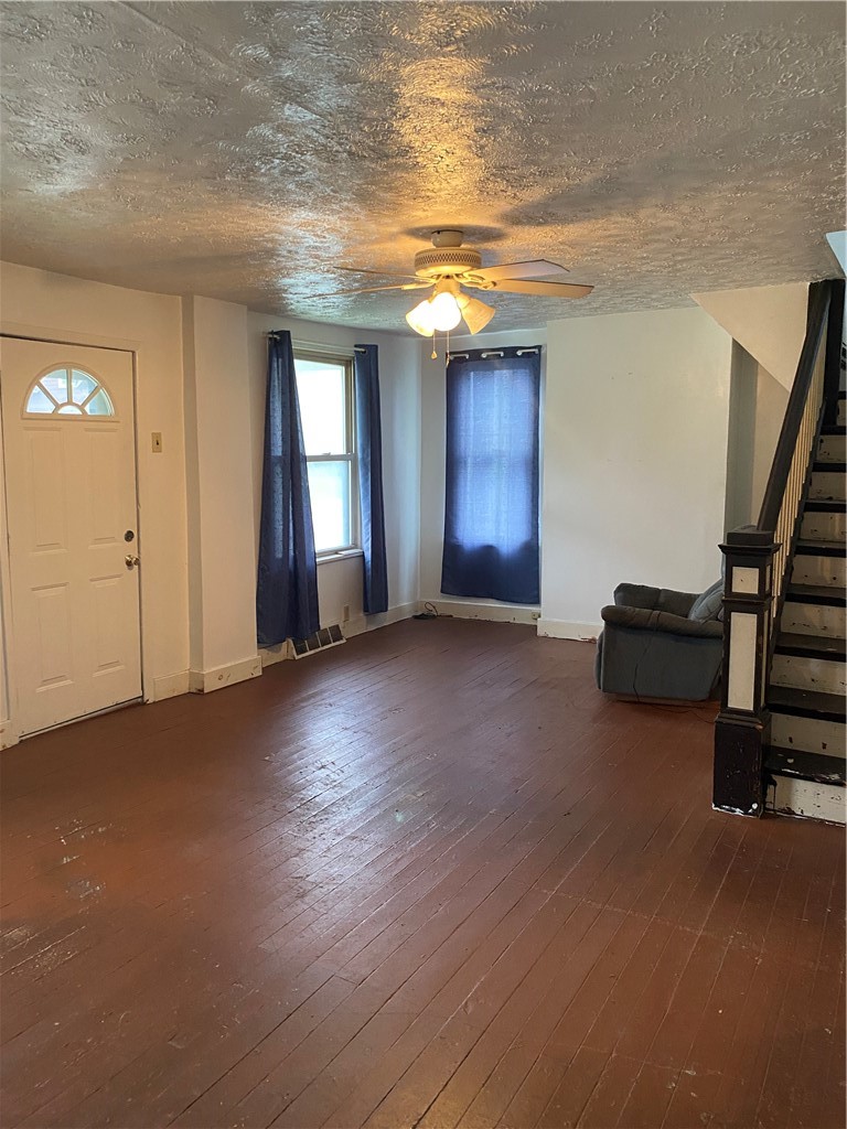 125 Hopwood-Clsprg Rd — photo 2