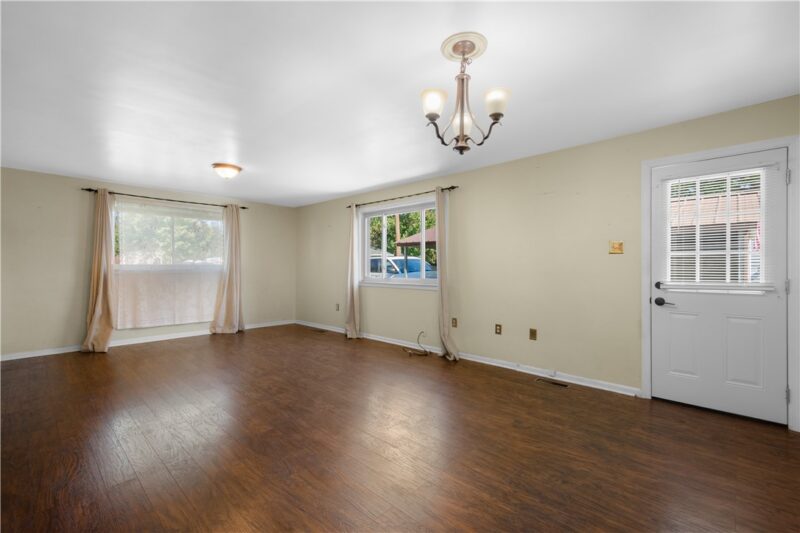 7 Meadow View Place — photo 4
