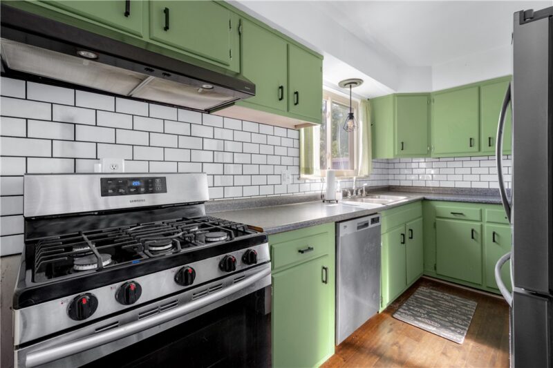 7 Meadow View Place — photo 6