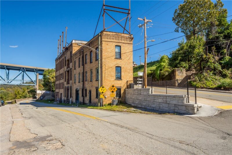 121-125 Market St — photo 2