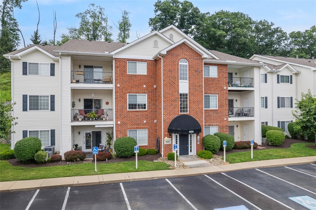 800 HIDDEN RIDGE COURT 203 — photo 1
