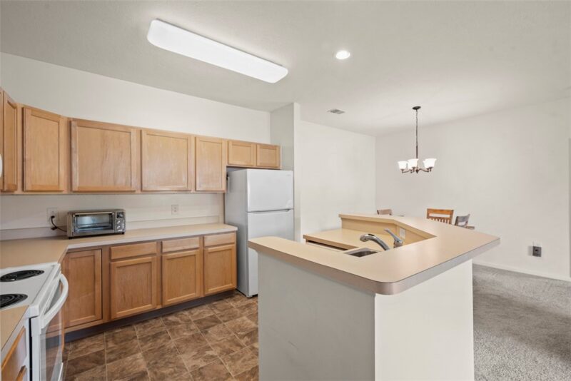 800 HIDDEN RIDGE COURT 203 — photo 5