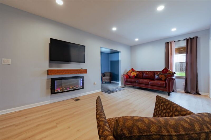 200 Grove Ave — photo 6