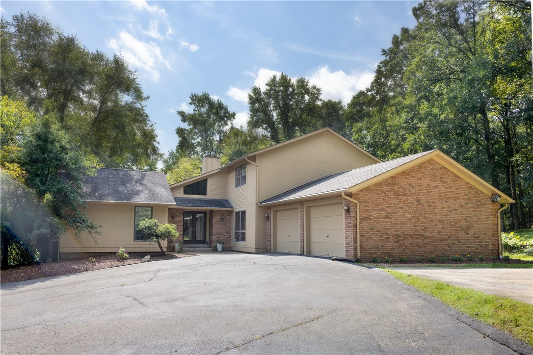 4900 Cole Road — photo 1