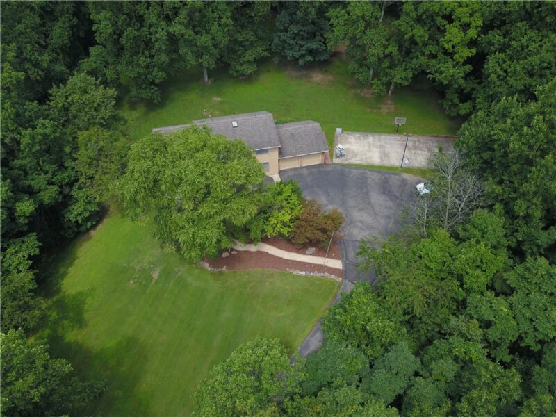 4900 Cole Road — photo 3