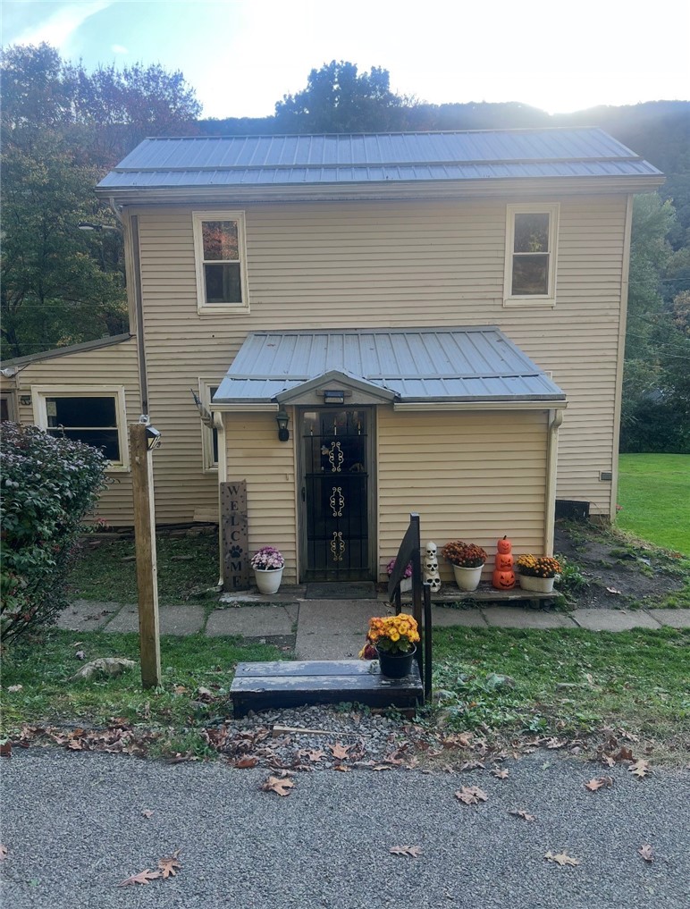 137 Watson Ave — photo 4