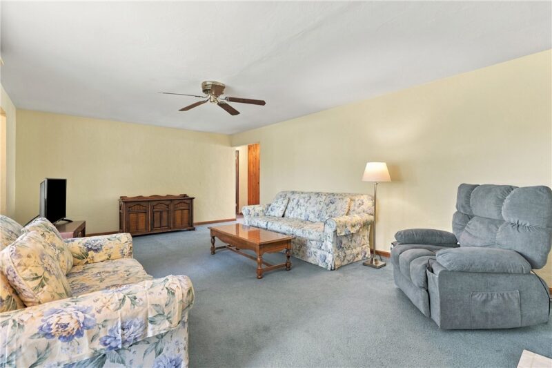 4235 GREENRIDGE ROAD — photo 8