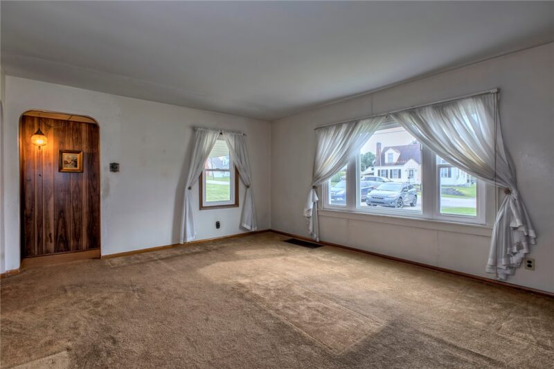 82 Center St — photo 6