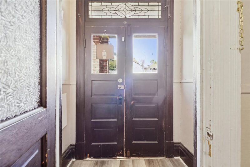 438 Fisher St — photo 6