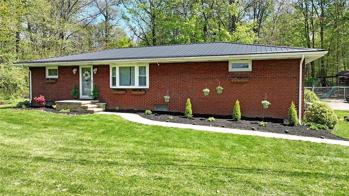 6382 Ferguson Road — photo 1