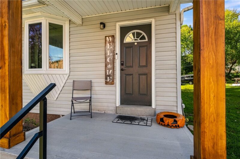 442 Lincoln Ave — photo 2
