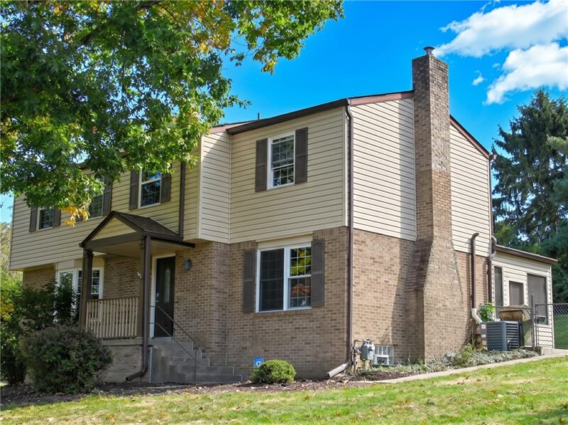 3939 HICKORY HILL RD
