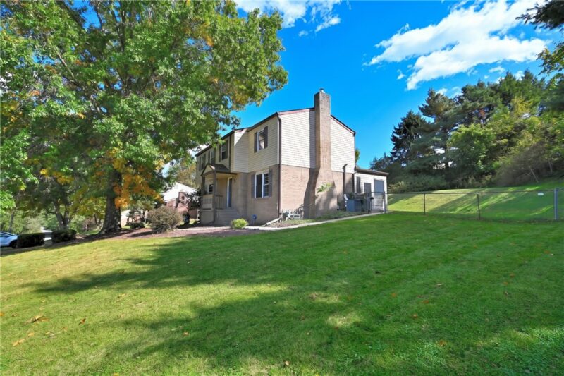 3939 HICKORY HILL RD — photo 2