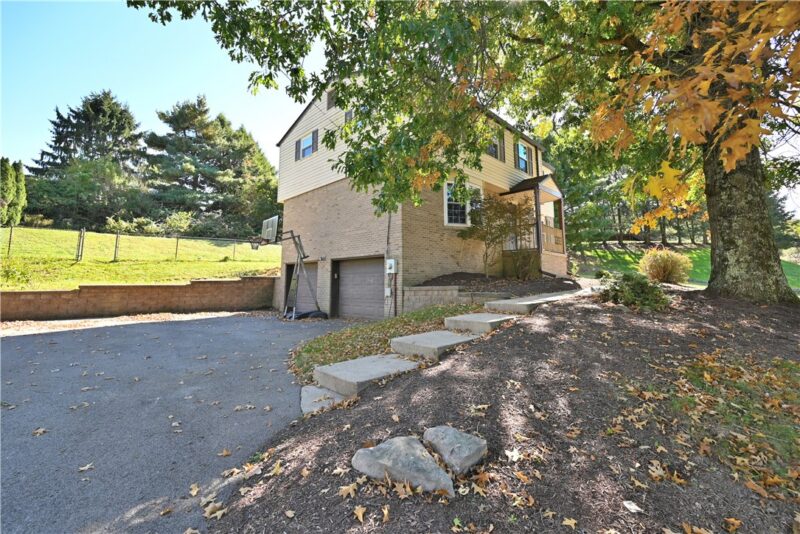 3939 HICKORY HILL RD — photo 5