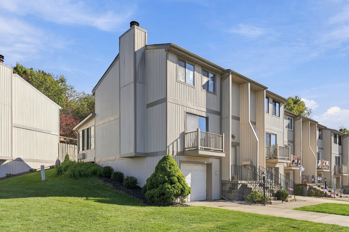 125 Arrowood Drive — photo 1