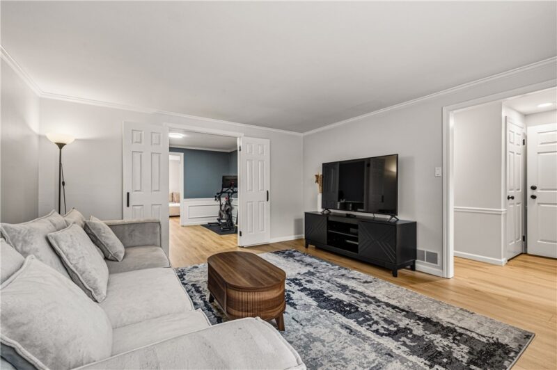 1541 Pineview Dr — photo 4