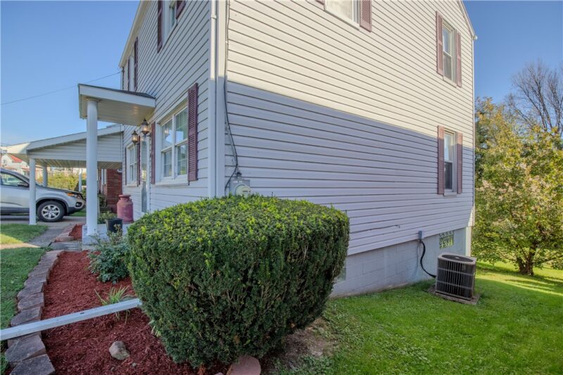 160 Easy St — photo 4