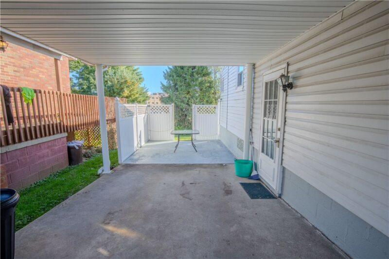 160 Easy St — photo 8