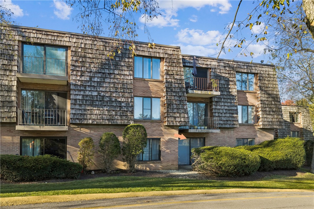 1113 Forest Green Dr — photo 1