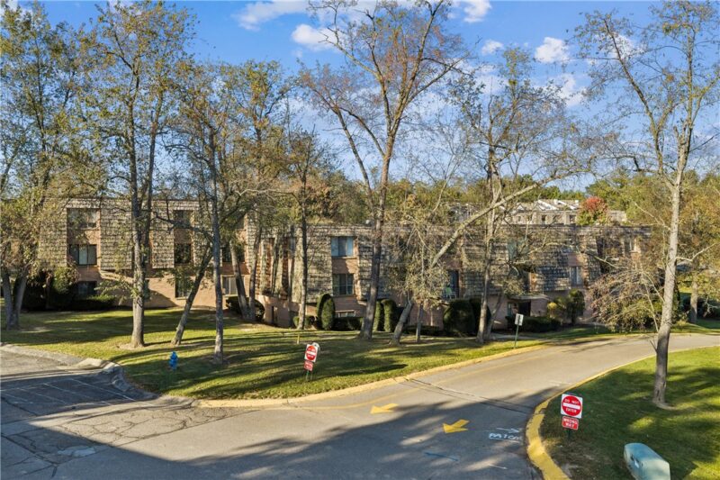 1113 Forest Green Dr — photo 5