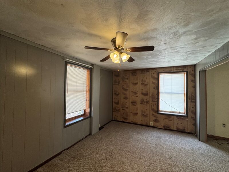 134 Douglas St — photo 3