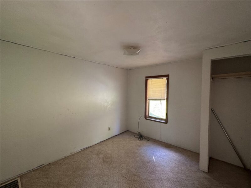 134 Douglas St — photo 4