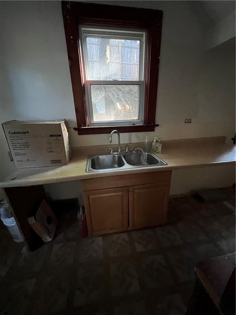 43 Kenwood Ave — photo 3