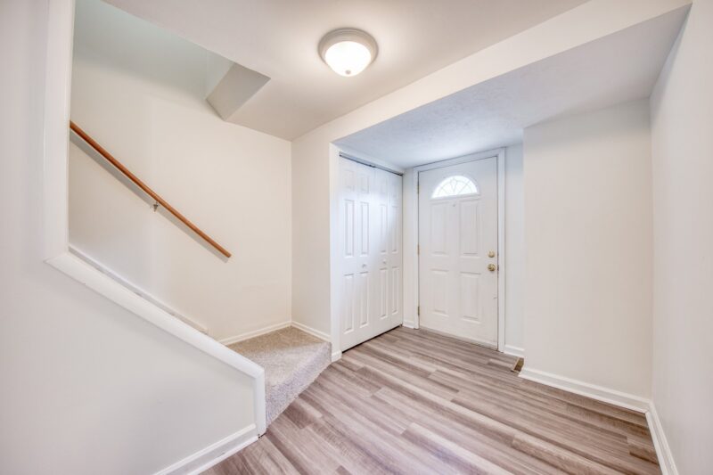 302 Parkwood Drive — photo 3