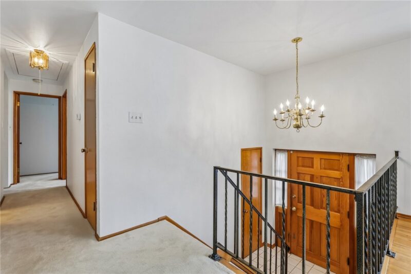 407 Laurie Dr — photo 3