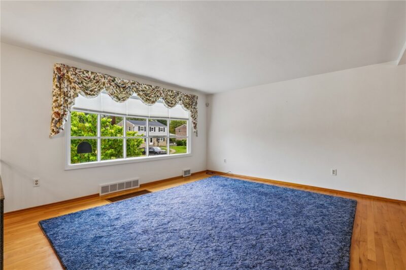 407 Laurie Dr — photo 6