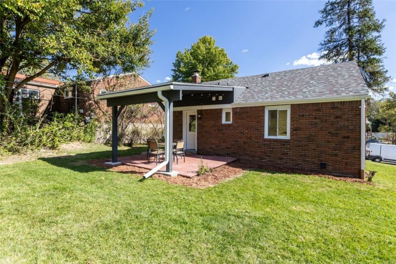 1017 Girard Rd — photo 3