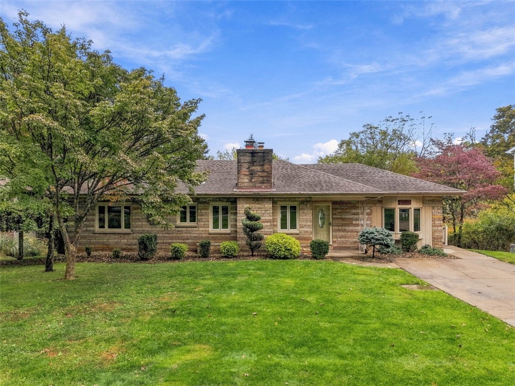 205 Woodside Dr — photo 1