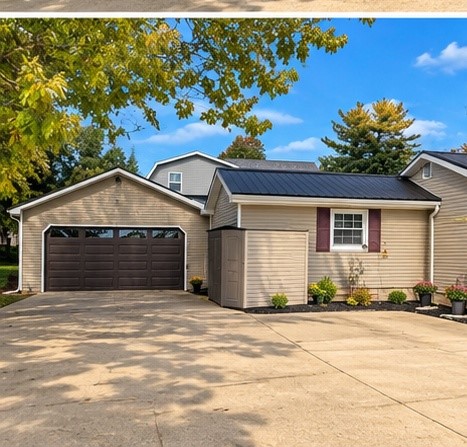2027 Pine Hollow Blvd — photo 3