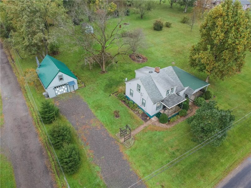 629 Lancaster Rd — photo 2