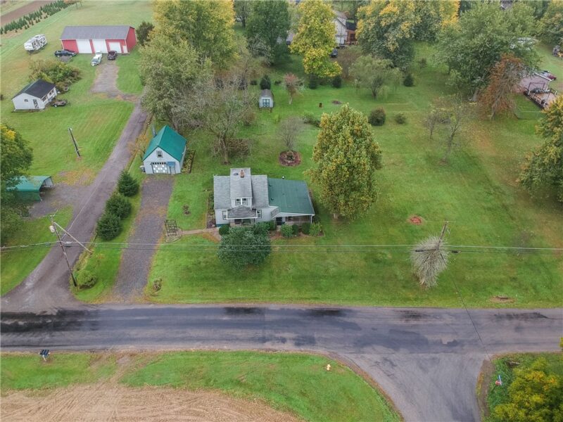 629 Lancaster Rd — photo 3