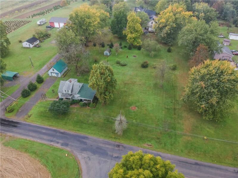 629 Lancaster Rd — photo 4