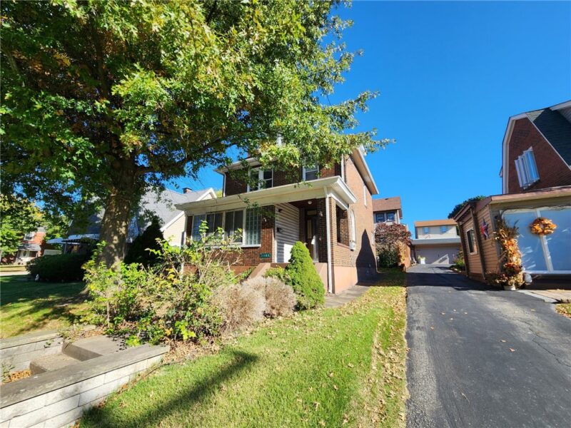 1103 Summit St — photo 3