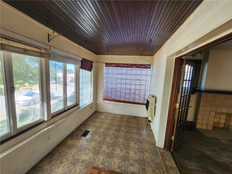 1103 Summit St — photo 7