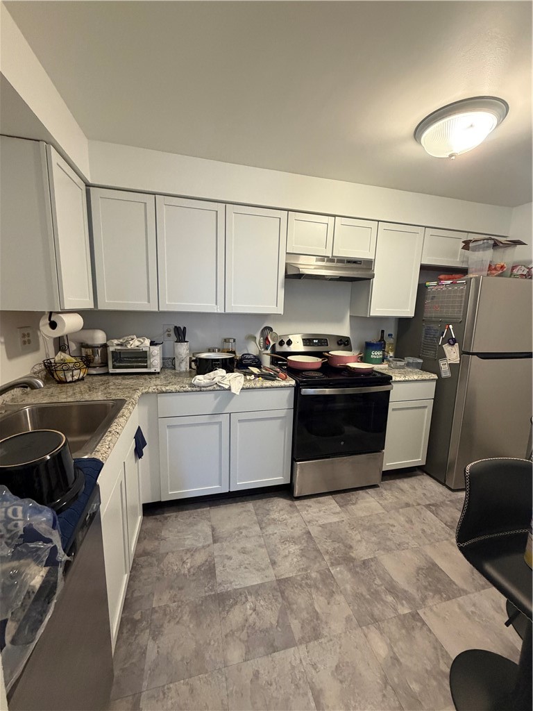 945 Washington Ave — photo 2
